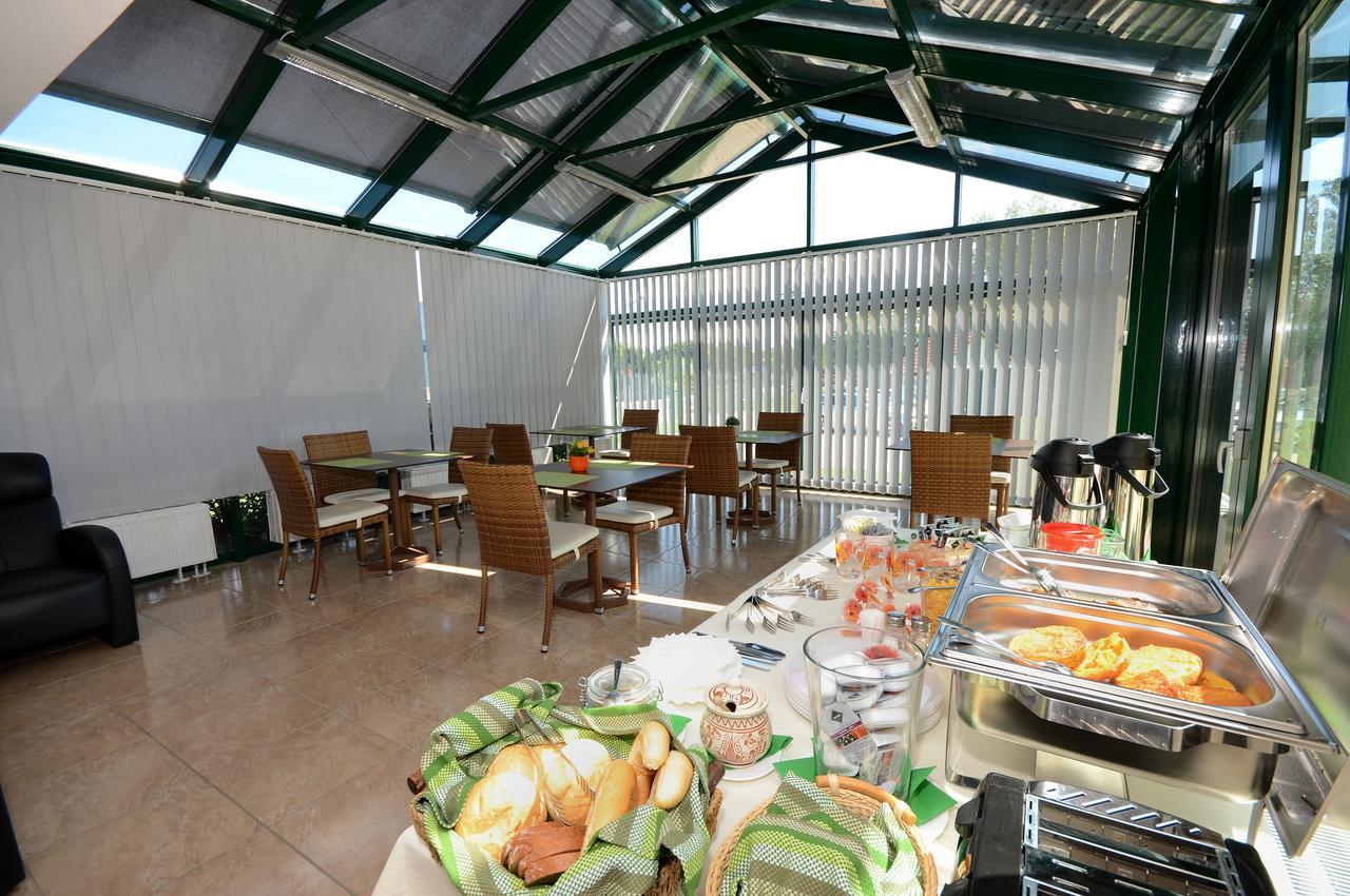 Szarszo Panzio Bed & Breakfast บาลาตอนซาร์โซ ภายนอก รูปภาพ