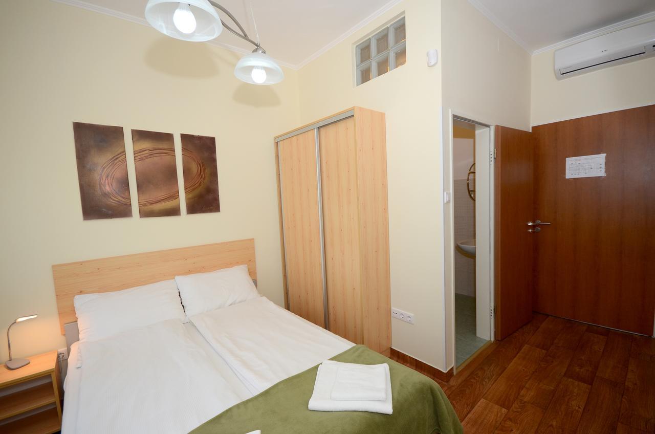 Szarszo Panzio Bed & Breakfast บาลาตอนซาร์โซ ภายนอก รูปภาพ