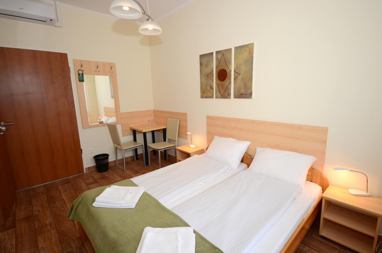 Szarszo Panzio Bed & Breakfast บาลาตอนซาร์โซ ภายนอก รูปภาพ