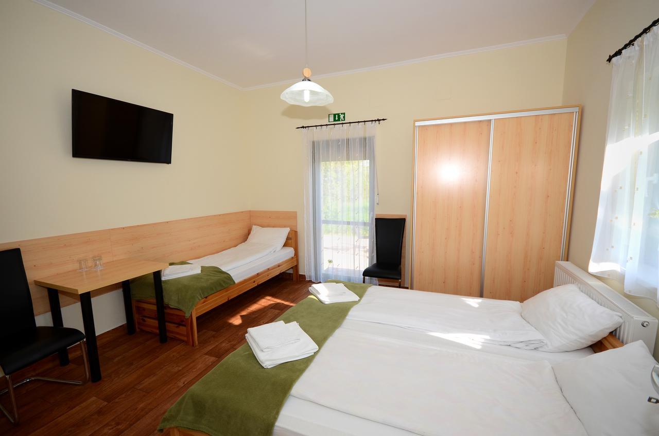 Szarszo Panzio Bed & Breakfast บาลาตอนซาร์โซ ภายนอก รูปภาพ