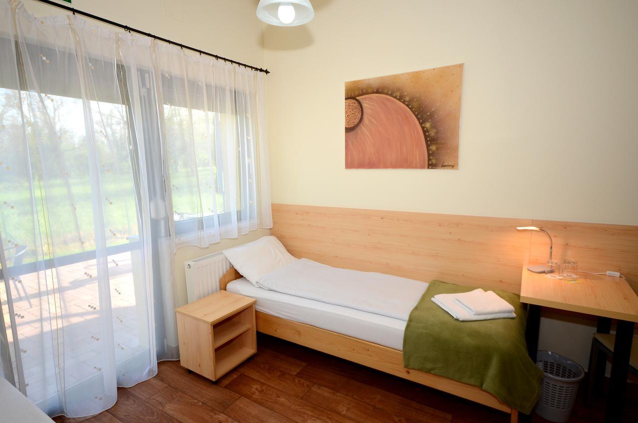 Szarszo Panzio Bed & Breakfast บาลาตอนซาร์โซ ภายนอก รูปภาพ